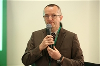 Social Schneider Electric Power to the Cloud UAE