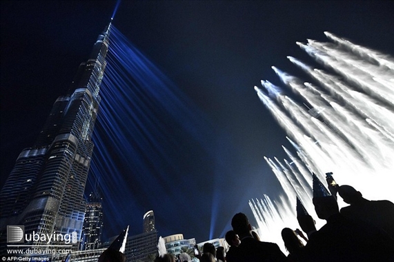 Burj Khalifa Downtown Dubai New Year New Year with Emaar’s spectacular Light Up 2018 UAE